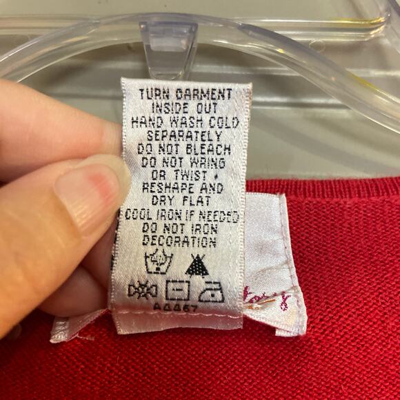 Quacker Factory Women's Size 1X Red Beaded Sleigh & Reindeer Christmas Sweater - Picture 4 of 10